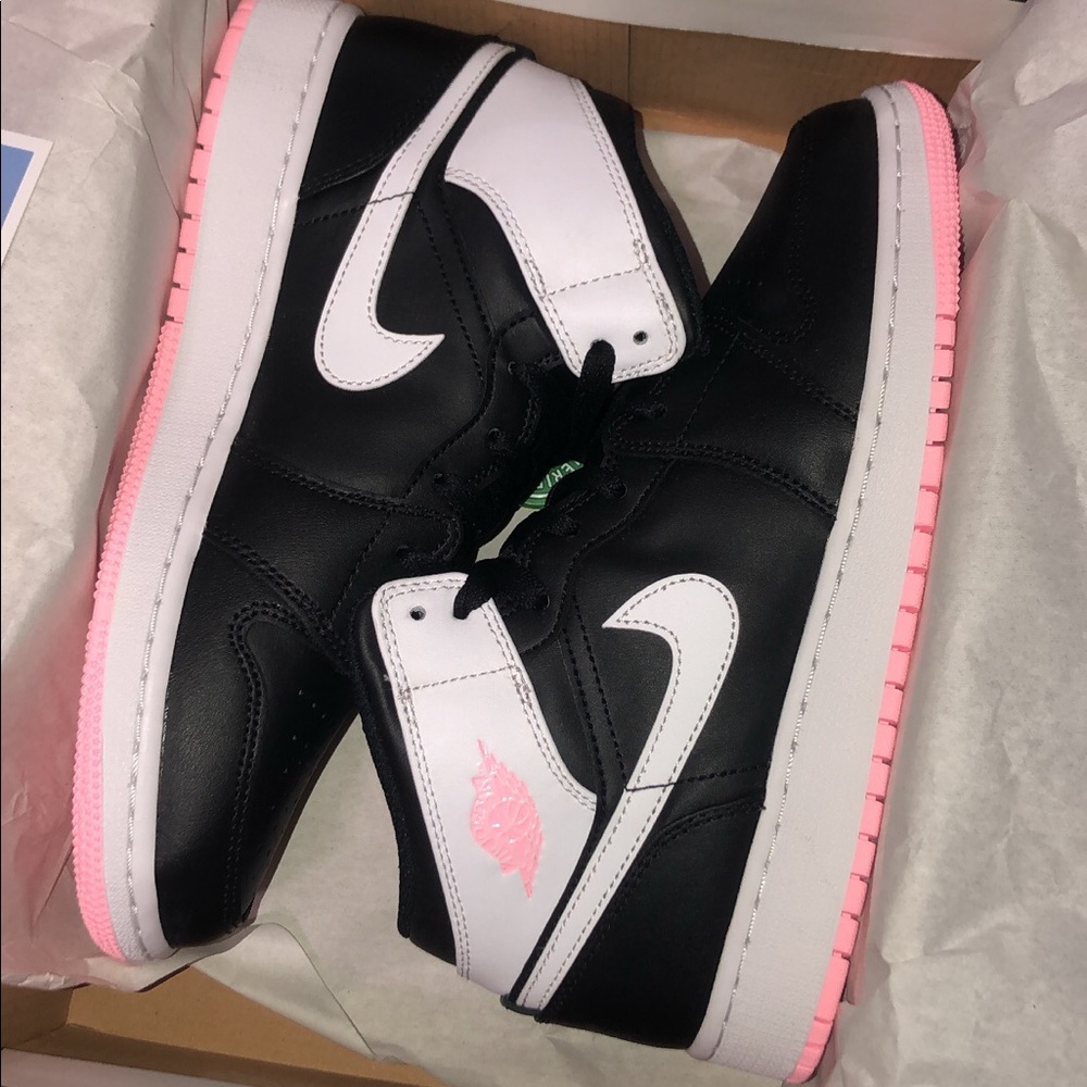 jordan 1 mid arctic pink black (GS)